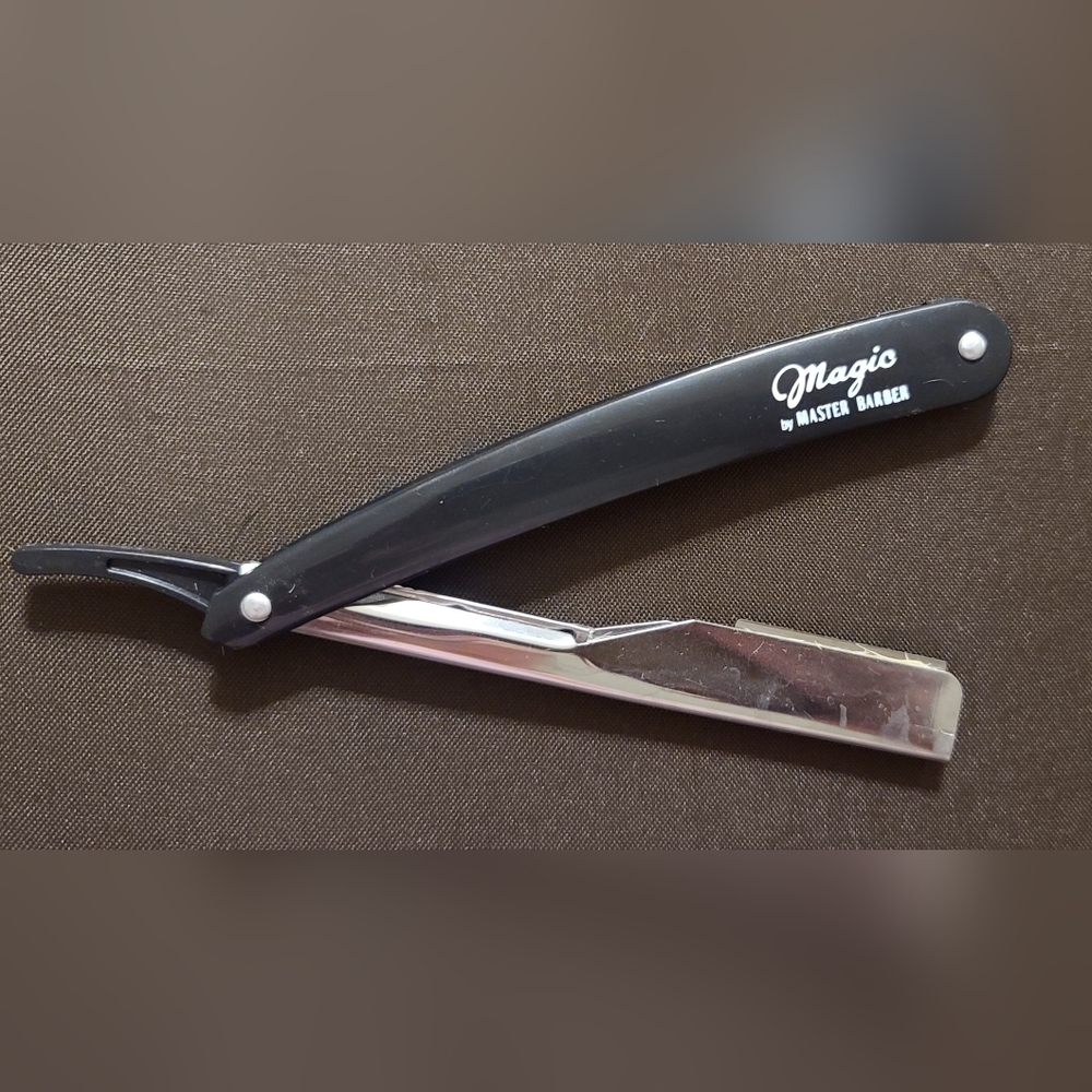 Magic Straight Razor